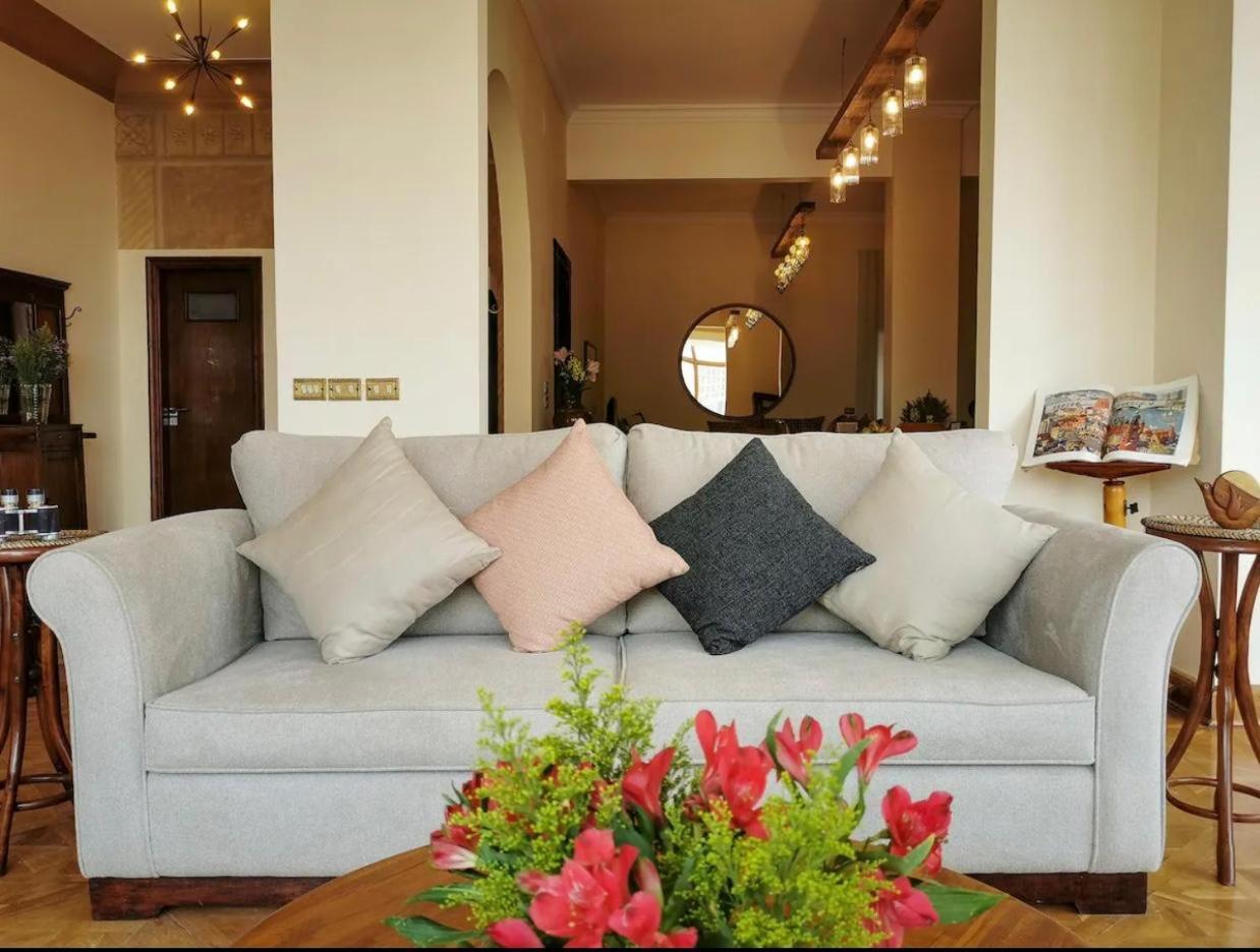 קהיר Luxury On The Nile - Zamalek Apartments מראה חיצוני תמונה